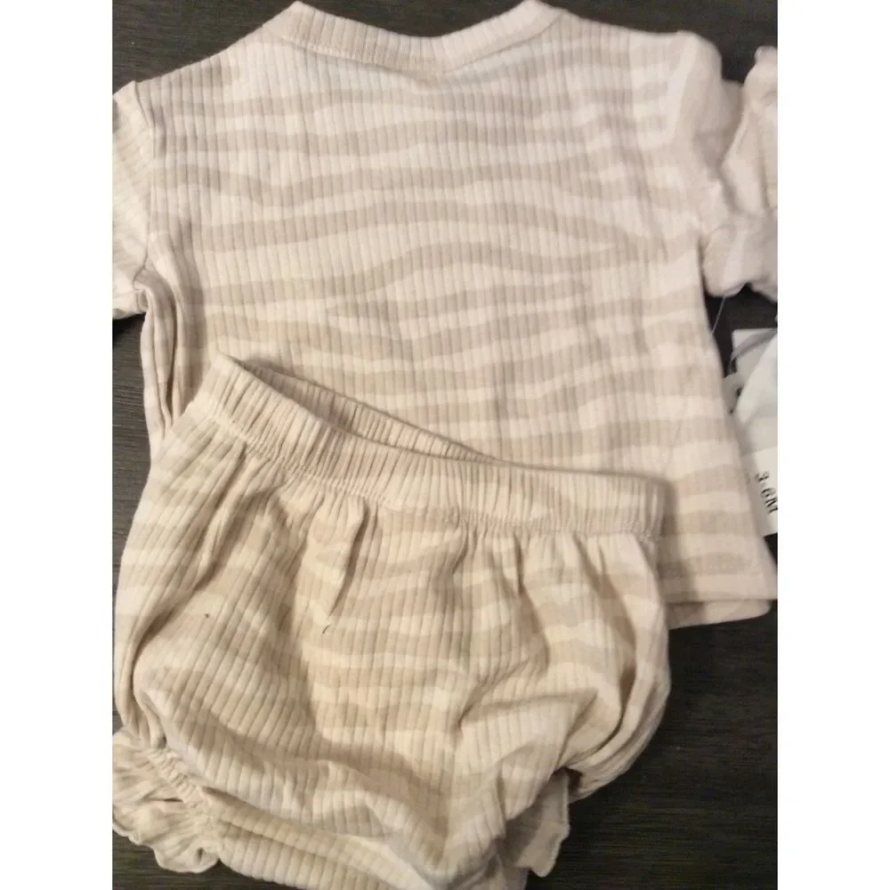 New with tags Baby Girl 3-6 mths Summer Outfits Stripes Lot of 2